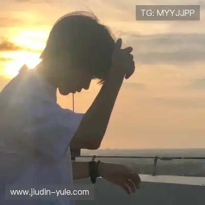 滑凤默